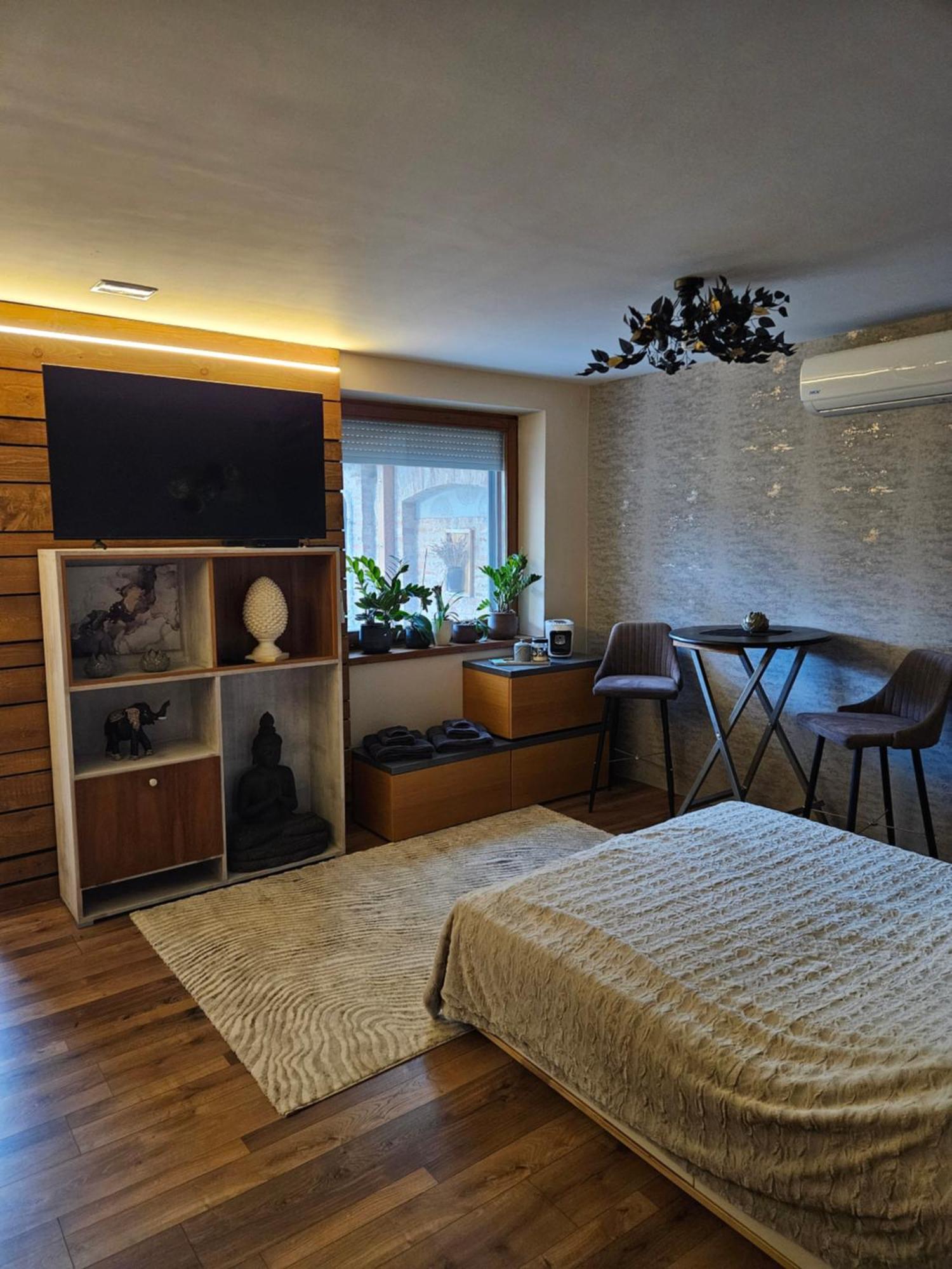 Toelgyes Apartmanhaz Szeged Exterior foto