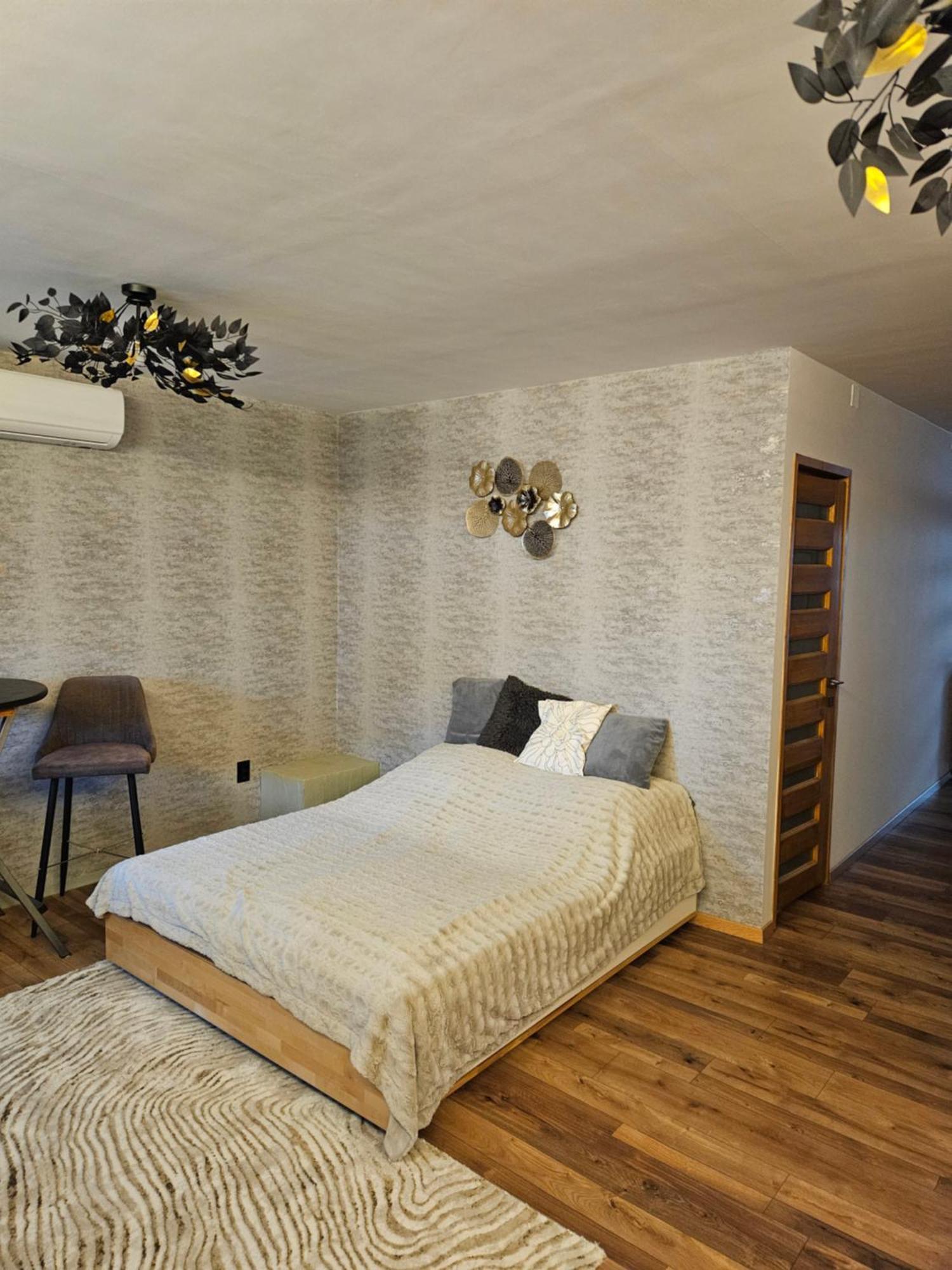 Toelgyes Apartmanhaz Szeged Exterior foto